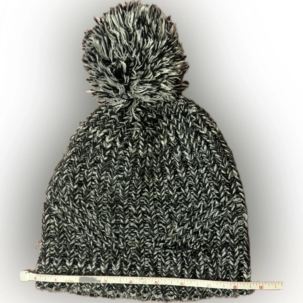 🫶 Rebecca Minkoff Monochrome Knit Pom-Pom Beanie - Picture 4 of 10